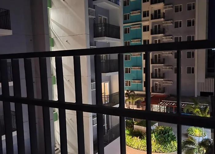 Babu's Bubble Balcony At Casa Mira